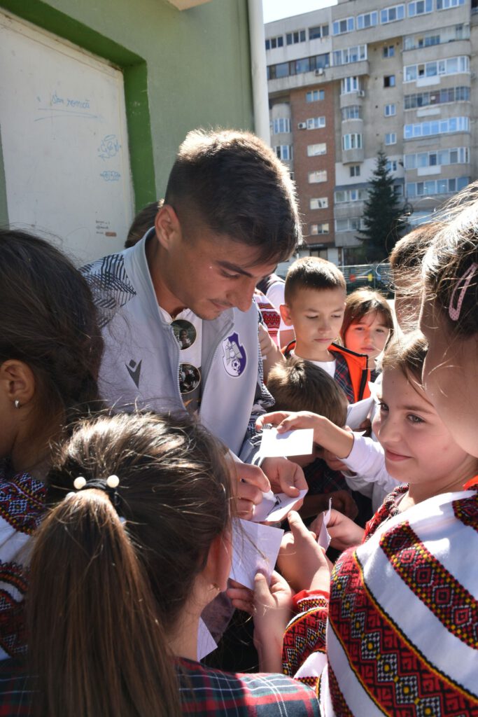 Campania ”Învățați-vă copiii să iubească FC Argeș!” (Galerie foto)